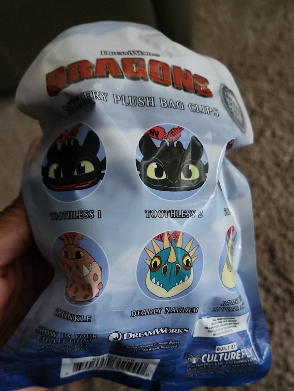DreamWorks Black Dragon Mystery Plush Bag Clip - Picture 2 of 4